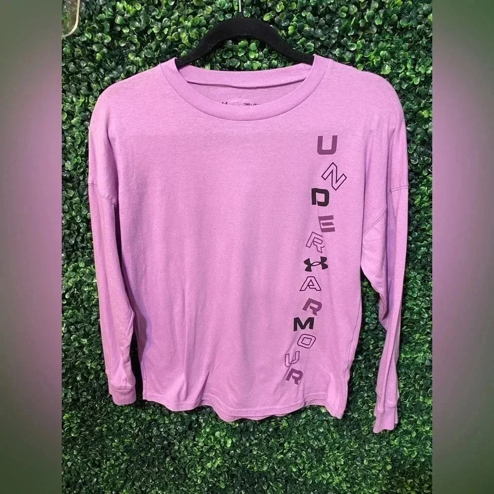 Under Armour long sleeve Graphic Shirt - Size Youth Medium